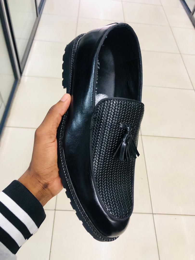 Formal shoe